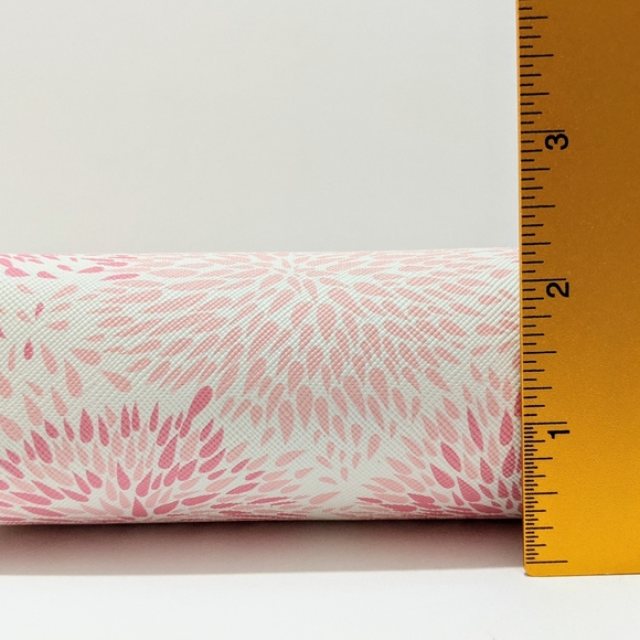 NWOT Ulta Tapered Pink and White Cosmetic Bag - Picture 2 of 6